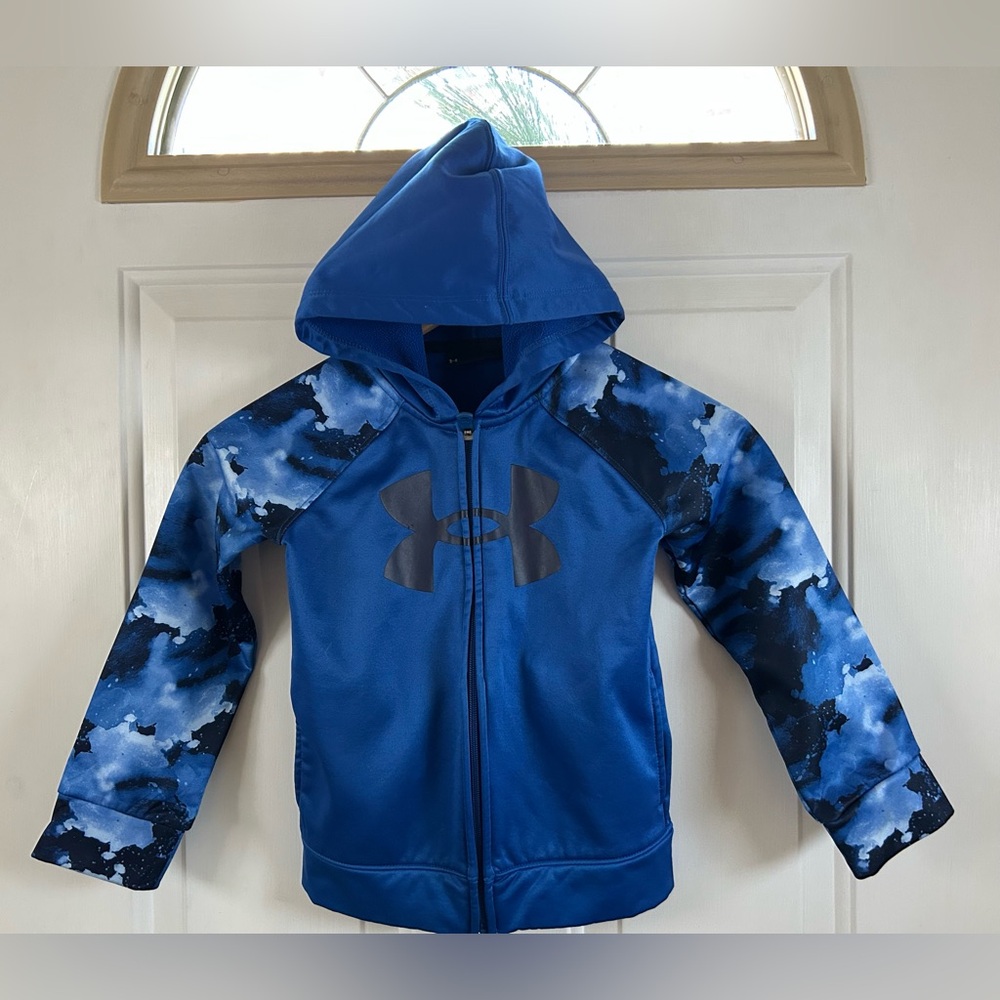 Boys Under Armour zippered hooded Sweatshirt